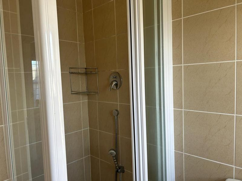 To Let 2 Bedroom Property for Rent in Lansdowne Western Cape
